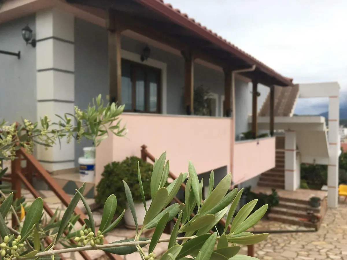 Natural Holiday Houses Ksamil 0*,
