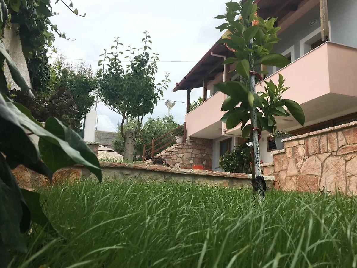 Natural Holiday Houses Ksamil Apartment