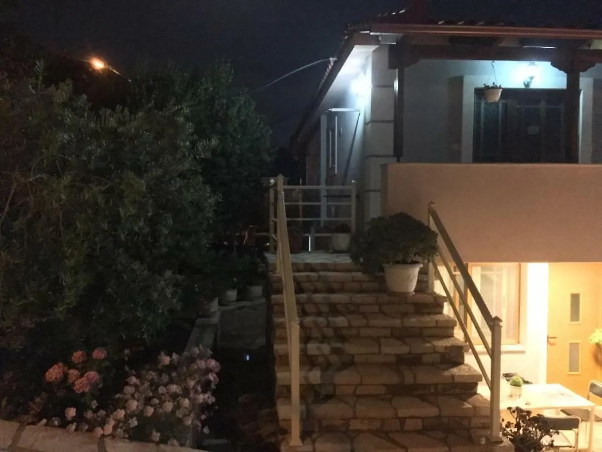 Apartment Natural Holiday Houses Ksamil