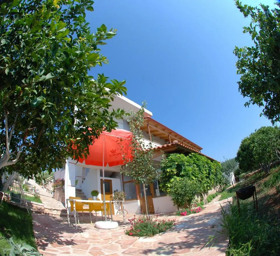 Natural Holiday Houses Ksamil