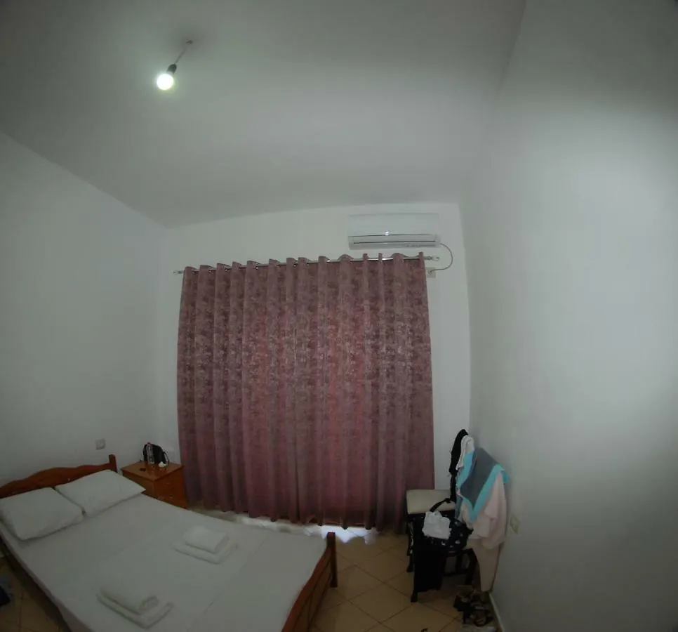 Apartment Natural Holiday Houses Ksamil