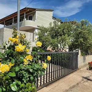 Spahiu Apartment