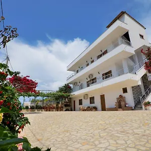 Genci Apartmanhotel