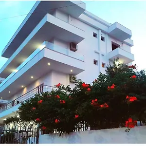 Lodge Gb, Ksamil