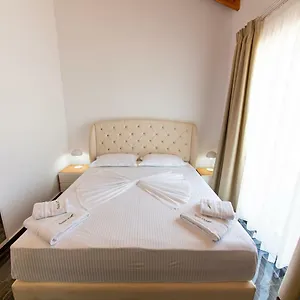Santa Oliva Apartment